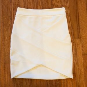 Cream fitted skirt
